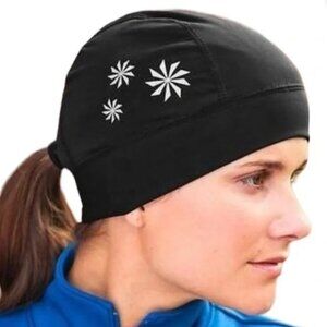 Athleta | Ponytail Running Beanie Thin Fleece Lined Black